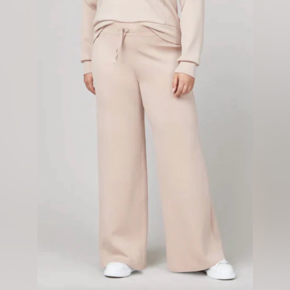 Spanx wide Leg Drawstring Sweatpants in Light Beige